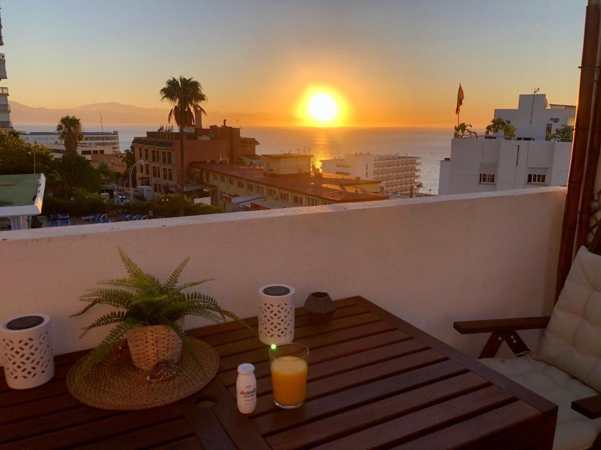 El Cortijuelo. Magnificent Triplex Terraced House With Rooftop Of 18M2, Overlooking The Sea. Parking Torremolinos Ngoại thất bức ảnh