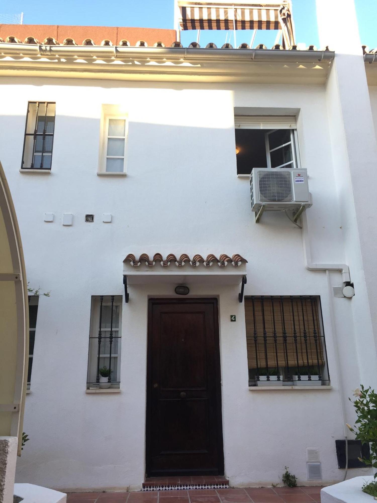 El Cortijuelo. Magnificent Triplex Terraced House With Rooftop Of 18M2, Overlooking The Sea. Parking Torremolinos Ngoại thất bức ảnh